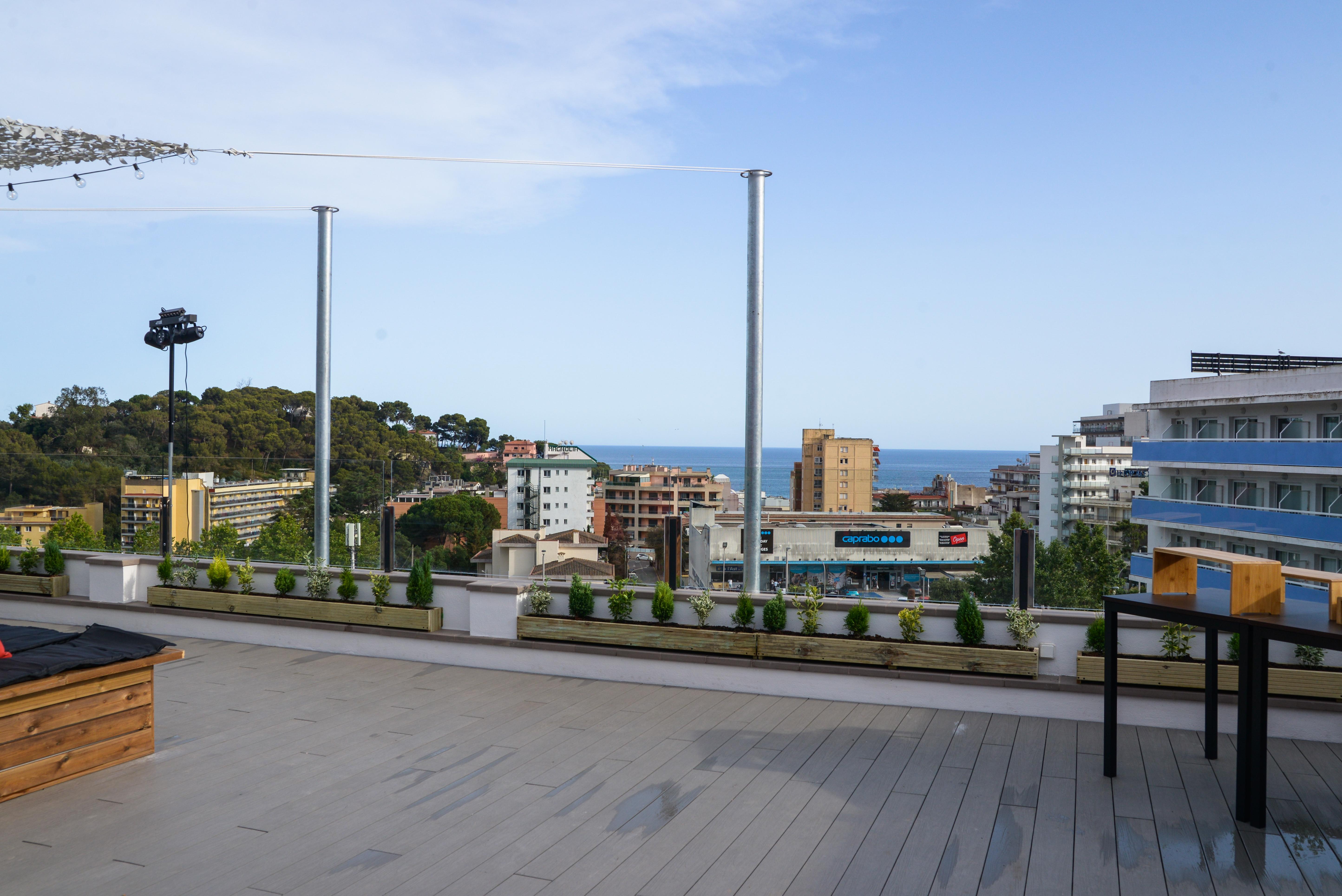 Lloret Vibe Affiliated By Fergus (Adults Only) Lloret de Mar Bagian luar foto